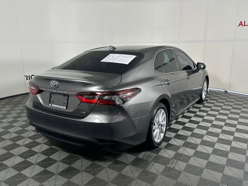 Used 2023 Toyota Camry LE image 3