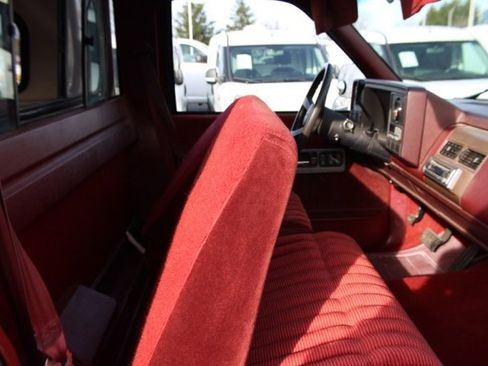Used 1990 Chevrolet Silverado 1500 2WD Regular Cab image 28