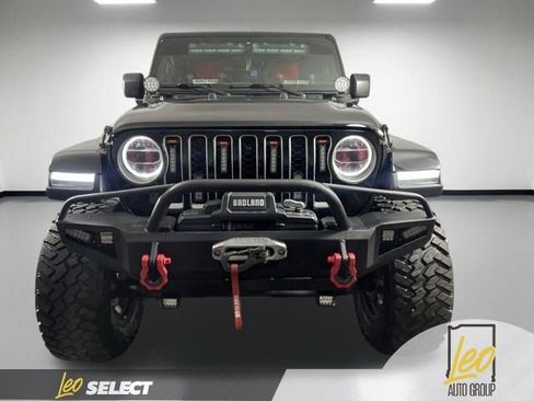Used 2020 Jeep Gladiator Overland w/ LED Lighting Group AWD/4WD image 4