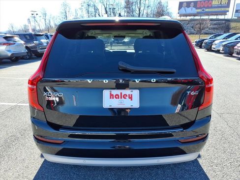 Used 2022 Volvo XC90 T6 Momentum image 6