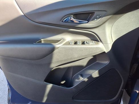 Used 2022 Chevrolet Equinox LT image 22