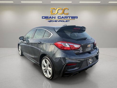 Used 2018 Chevrolet Cruze Premier FWD image 4