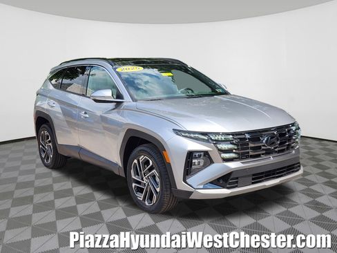 Certified 2025 Hyundai Tucson Limited AWD/4WD image 1