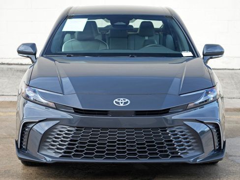 Used 2026 Toyota Camry SE FWD image 42