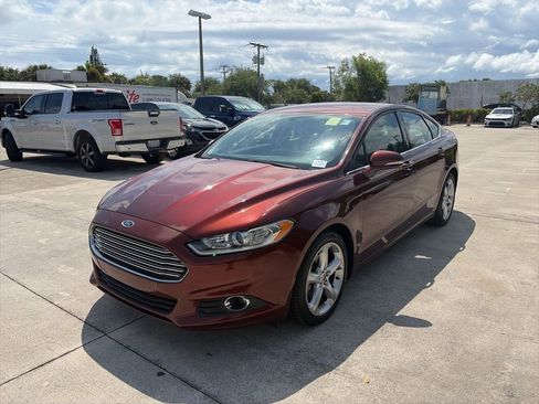 Used 2016 Ford Fusion SE FWD image 7