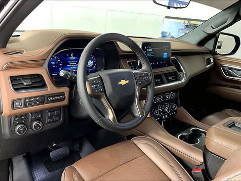 Used 2024 Chevrolet Tahoe High Country AWD/4WD image 15