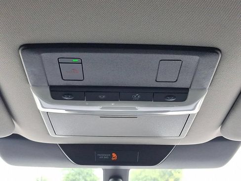 Certified 2025 Nissan Pathfinder SV FWD image 7
