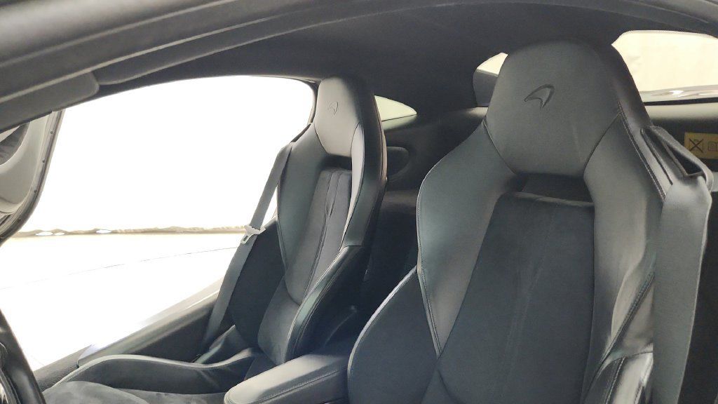 Used 2019 McLaren 600LT RWD image 37