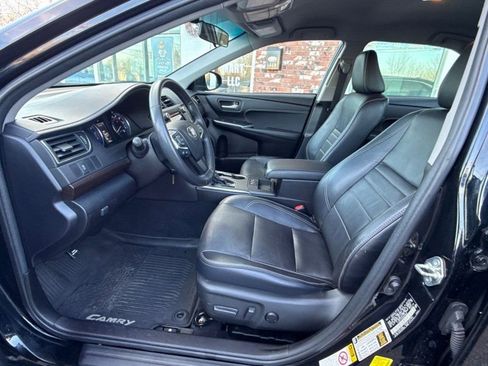 Used 2017 Toyota Camry XLE image 11