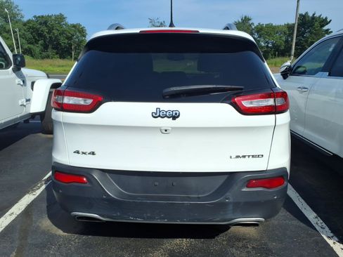 Used 2017 Jeep Cherokee Limited AWD/4WD image 6