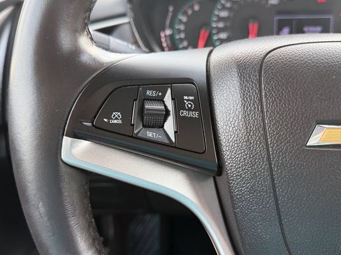 Used 2019 Chevrolet Trax LT w/ LT Convenience Package FWD image 22