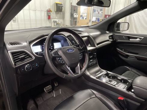 Used 2020 Ford Edge ST-Line image 10