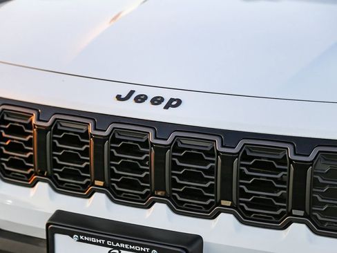 New 2026 Jeep Cherokee Laredo AWD/4WD image 6