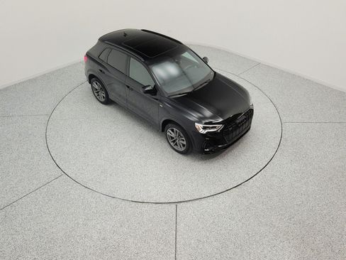 Used 2025 Audi Q3 2.0T Premium w/ Convenience Package AWD/4WD image 11