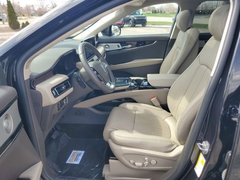 Certified 2023 Lincoln Nautilus Reserve w/ Equipment Group 202A AWD/4WD image 12