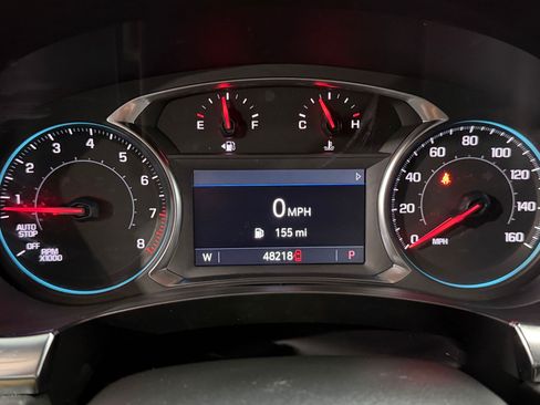 Used 2023 Chevrolet Traverse LT FWD image 18