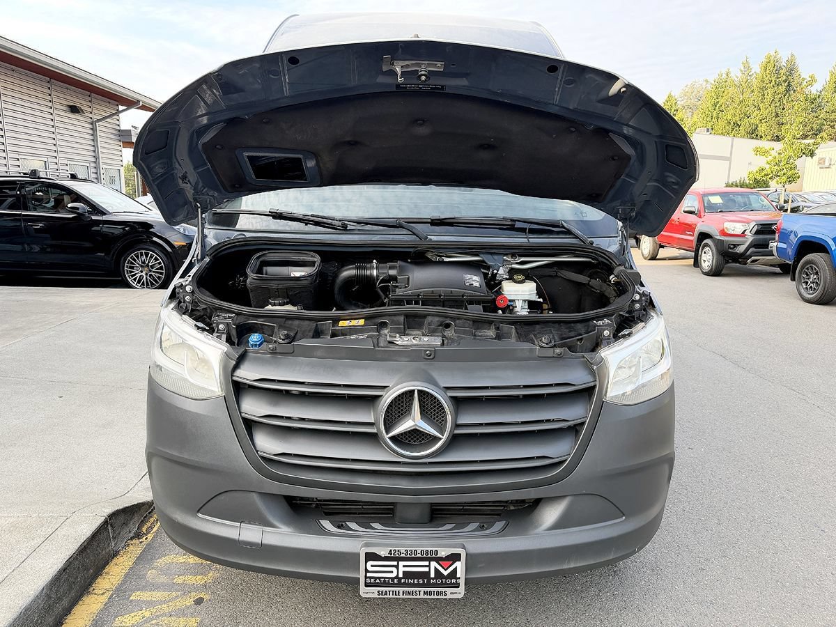 Used 2019 Mercedes-Benz Sprinter 144 image 28