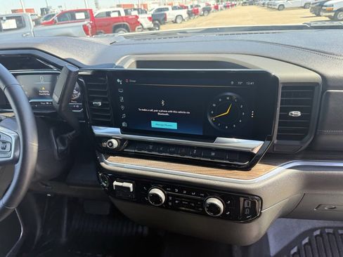 Used 2025 Chevrolet Silverado 2500 LT w/ Convenience Package image 50