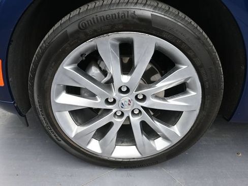 Used 2023 Buick Envision Avenir FWD image 21