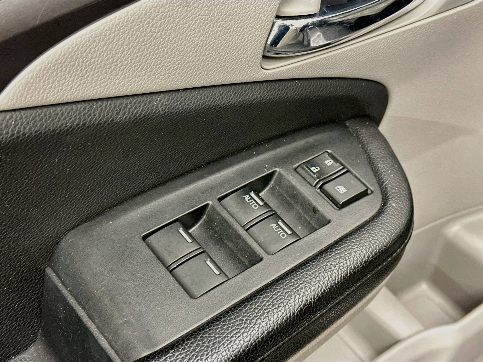 Used 2016 Honda Pilot EX-L image 15