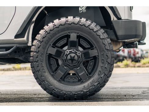 Used 2011 Jeep Wrangler Sport AWD/4WD image 5