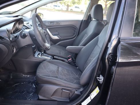 Used 2013 Ford Fiesta SE FWD image 19
