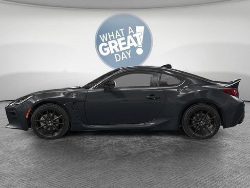 New 2025 Toyota GR86 Premium RWD image 3