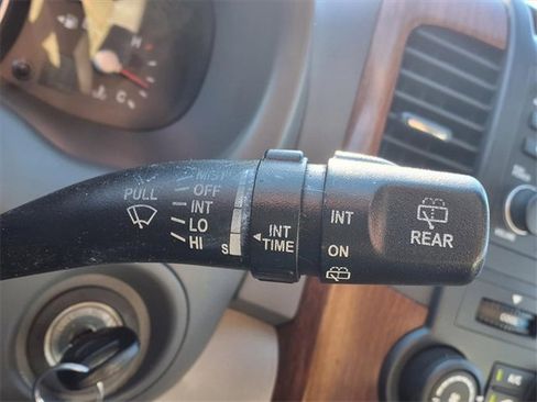 Used 2007 Kia Sedona EX image 16