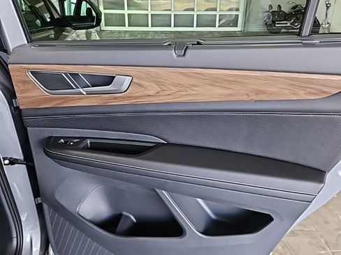New 2026 Volkswagen Atlas SE FWD image 15