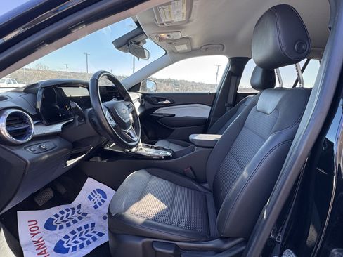 Used 2024 Chevrolet Trax LT w/ Driver Confidence Package image 10