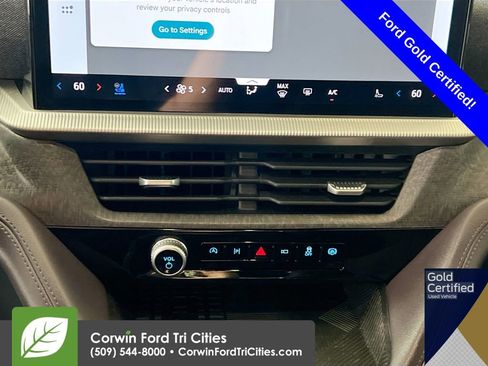 Used 2025 Ford Explorer Platinum w/ Ultimate Package AWD/4WD image 9