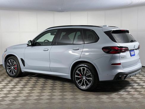 Used 2024 BMW X5 xDrive40i w/ M Sport Package image 11