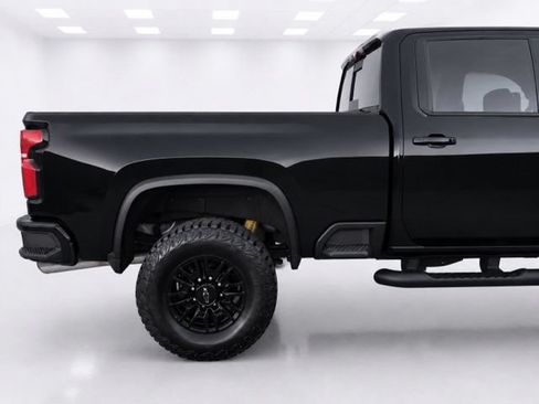 Used 2024 Chevrolet Silverado 2500 ZR2 w/ Technology Package AWD/4WD image 8