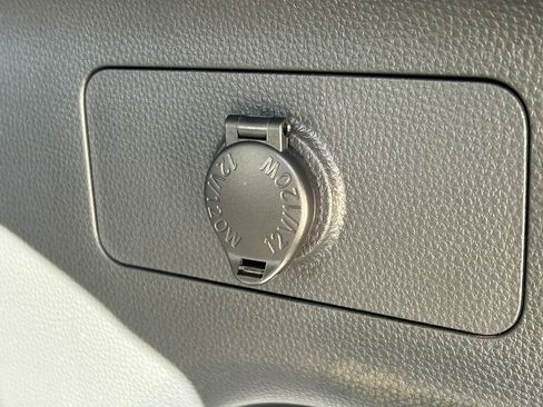 Used 2019 Toyota RAV4 XLE w/ Convenience Package image 16