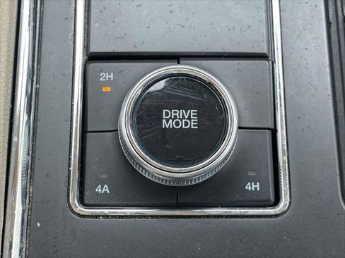 Used 2022 Ford Expedition Max XLT image 31