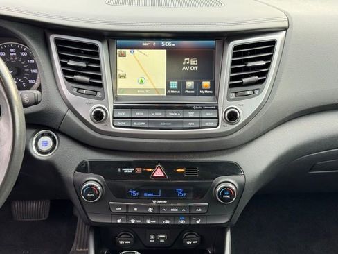 Used 2016 Hyundai Tucson Limited image 15