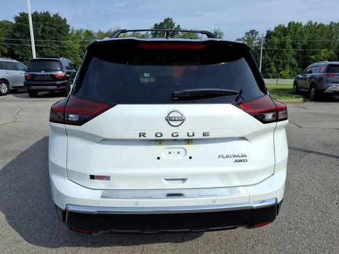 Used 2026 Nissan Rogue Platinum w/ Platinum Premium Package AWD/4WD image 18