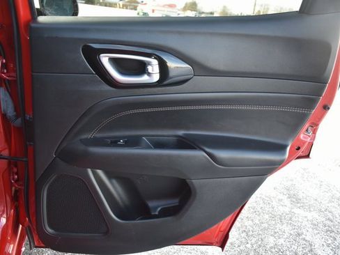 Used 2023 Jeep Compass Limited image 39