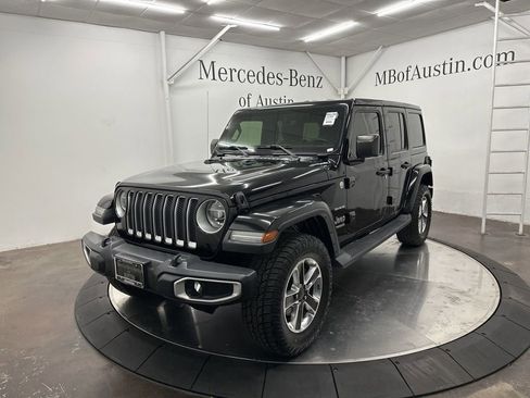 Used 2019 Jeep Wrangler Unlimited Sahara image 3