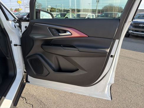 Used 2024 Chevrolet Equinox EV RS image 23