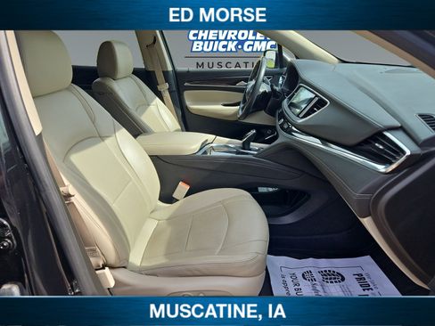 Used 2020 Buick Enclave Essence w/ Sound and Sites Package AWD/4WD image 16