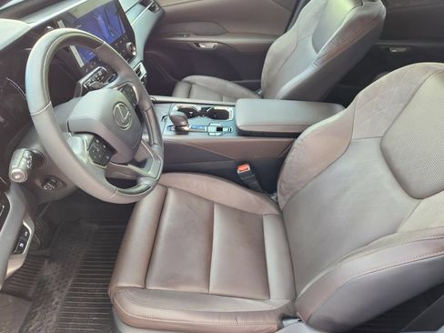 Used 2024 Lexus RX 350 w/ Technology Package AWD/4WD image 13