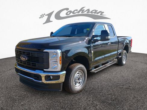New 2026 Ford F250 XL w/ XL Chrome Package image 3