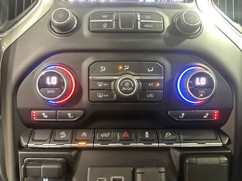 Used 2020 Chevrolet Silverado 1500 LT Trail Boss image 19