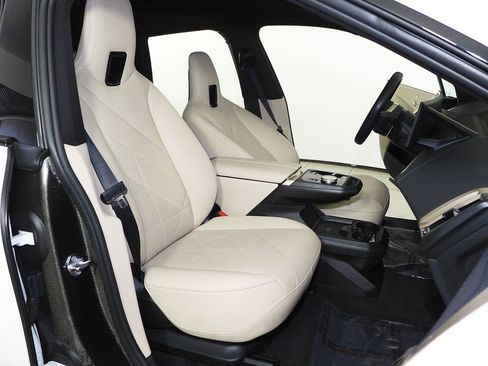 Certified 2023 BMW iX xDrive50 AWD/4WD image 18