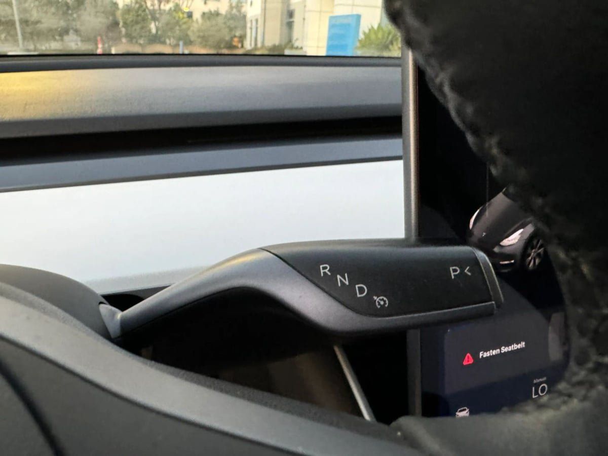 Used 2023 Tesla Model Y Long Range AWD/4WD image 30