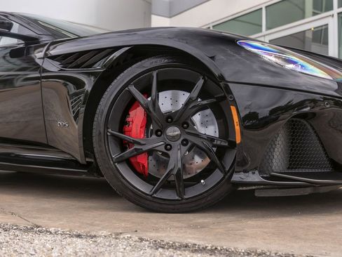 Used 2019 Aston Martin DBS Superleggera image 6