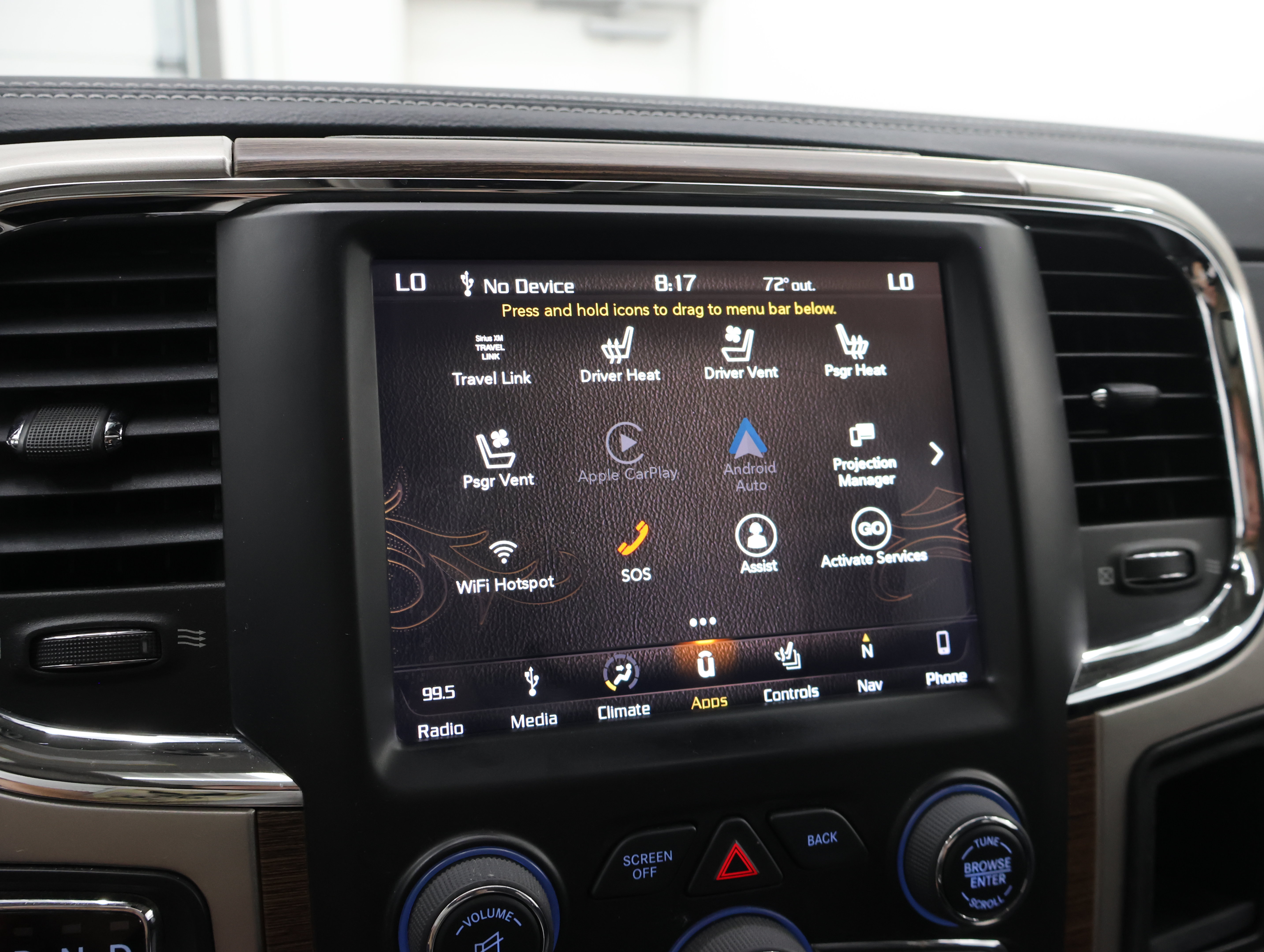 Used 2018 RAM 1500 Laramie w/ Convenience Group AWD/4WD image 55