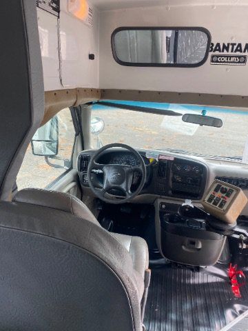 Used 2001 Chevrolet Express 3500 RWD image 18