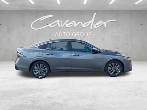 New 2026 Nissan Sentra SL w/ Floor Mat Package FWD image 18